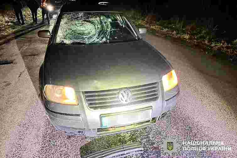 У Рівненському районі легковик на смерть збив пішохода