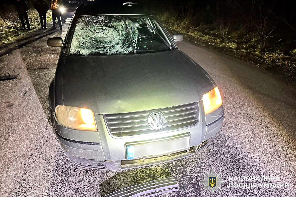У Рівненському районі легковик на смерть збив пішохода