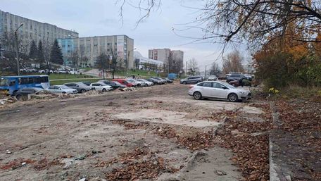 На вулиці Миколайчука у Львові повністю очистили територію ринку «Світлиця»