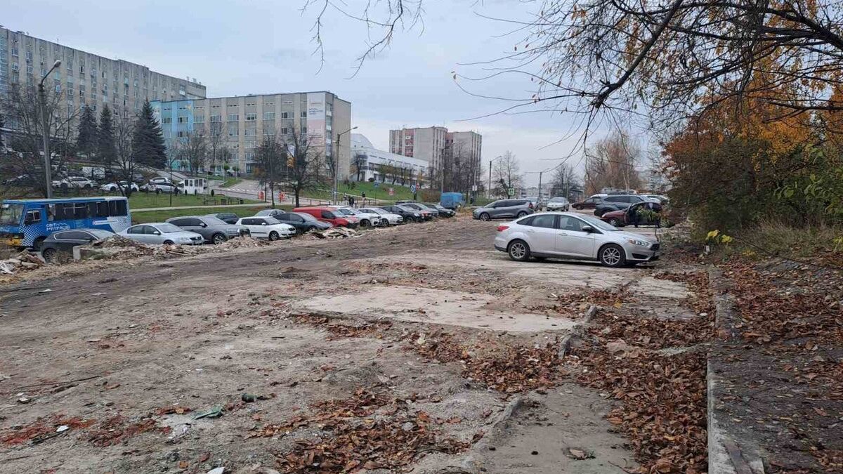 На вулиці Миколайчука у Львові повністю очистили територію ринку «Світлиця»