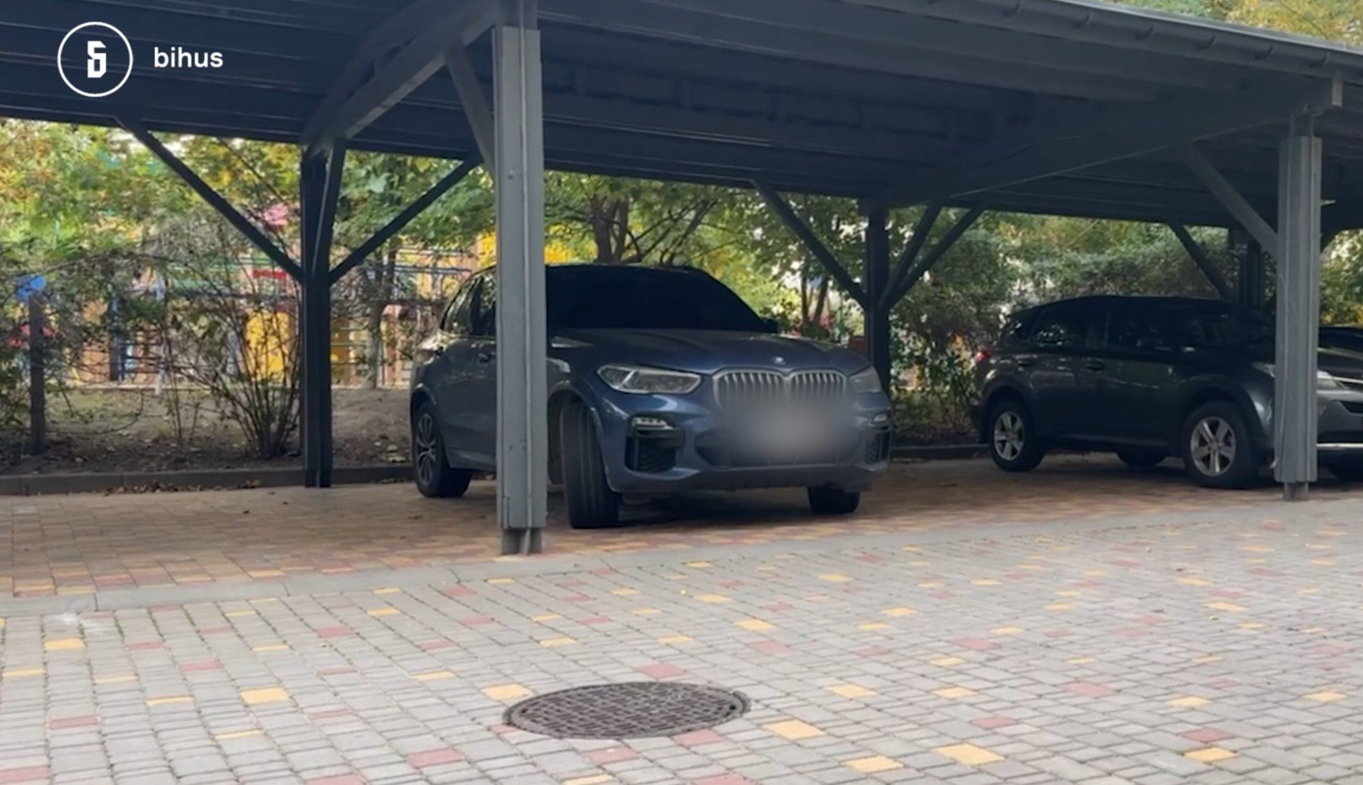 На фото автомобіль ексдружини В'ячеслава Куліуша