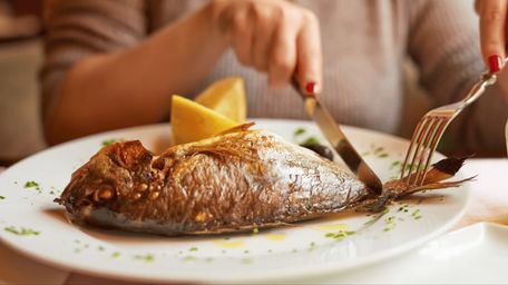 Зіпсувати смажену рибу дуже легко: ось три речі, які ви завжди робили неправильно