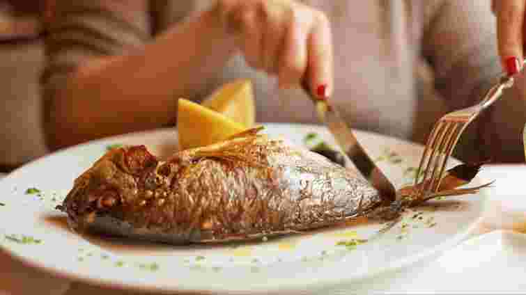 Зіпсувати смажену рибу дуже легко: ось три речі, які ви завжди робили неправильно