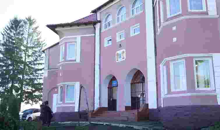 У школах на Буковині є класи, де навчаються один або два учні