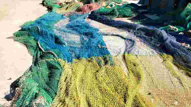 Європейські рибалки надсилають в Україну старі сітки для захисту від дронів