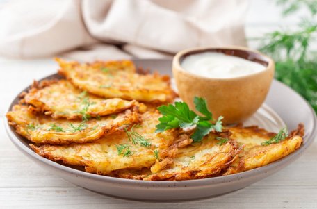 Картопляні оладки з сиром. Рецепт дня