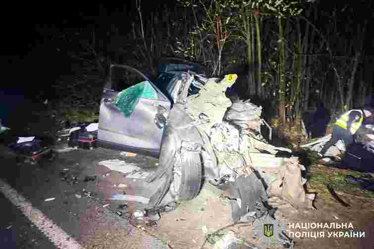  На Рівненщині водій Toyota виїхав на зустрічну смугу і спричинив смертельну ДТП