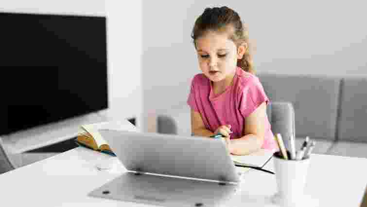 Де знайти якісні навчальні відео для дітей українською: на що звернути увагу