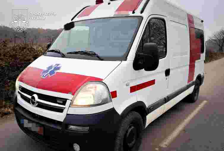 На Закарпатті судять директора благодійного фонду за продаж ввезених для ЗСУ автомобілів