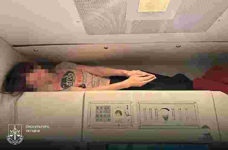 Провідників поїзда «Запоріжжя-Перемишль» затримали за переправлення ухилянтів