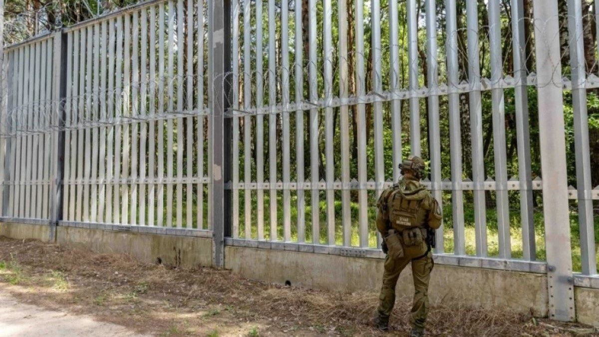 Польща побудує другу огорожу на кордоні з Білоруссю