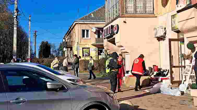 У Миколаєві на Львівщині 33-річний чоловік випав з вікна і загинув