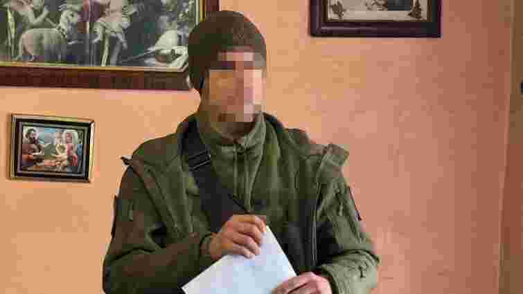 На Закарпатті затримали прикордонника, який переправляв ухилянтів за криптовалюту