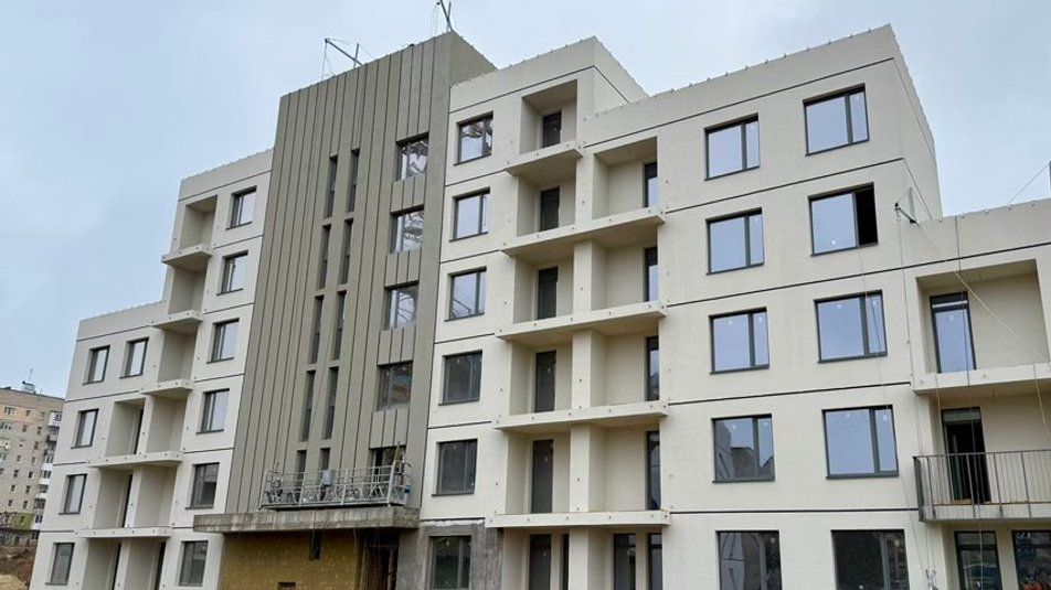 У Нововолинську триває будівництво багатоквартирних будинків для переселенців (фото міськради)
