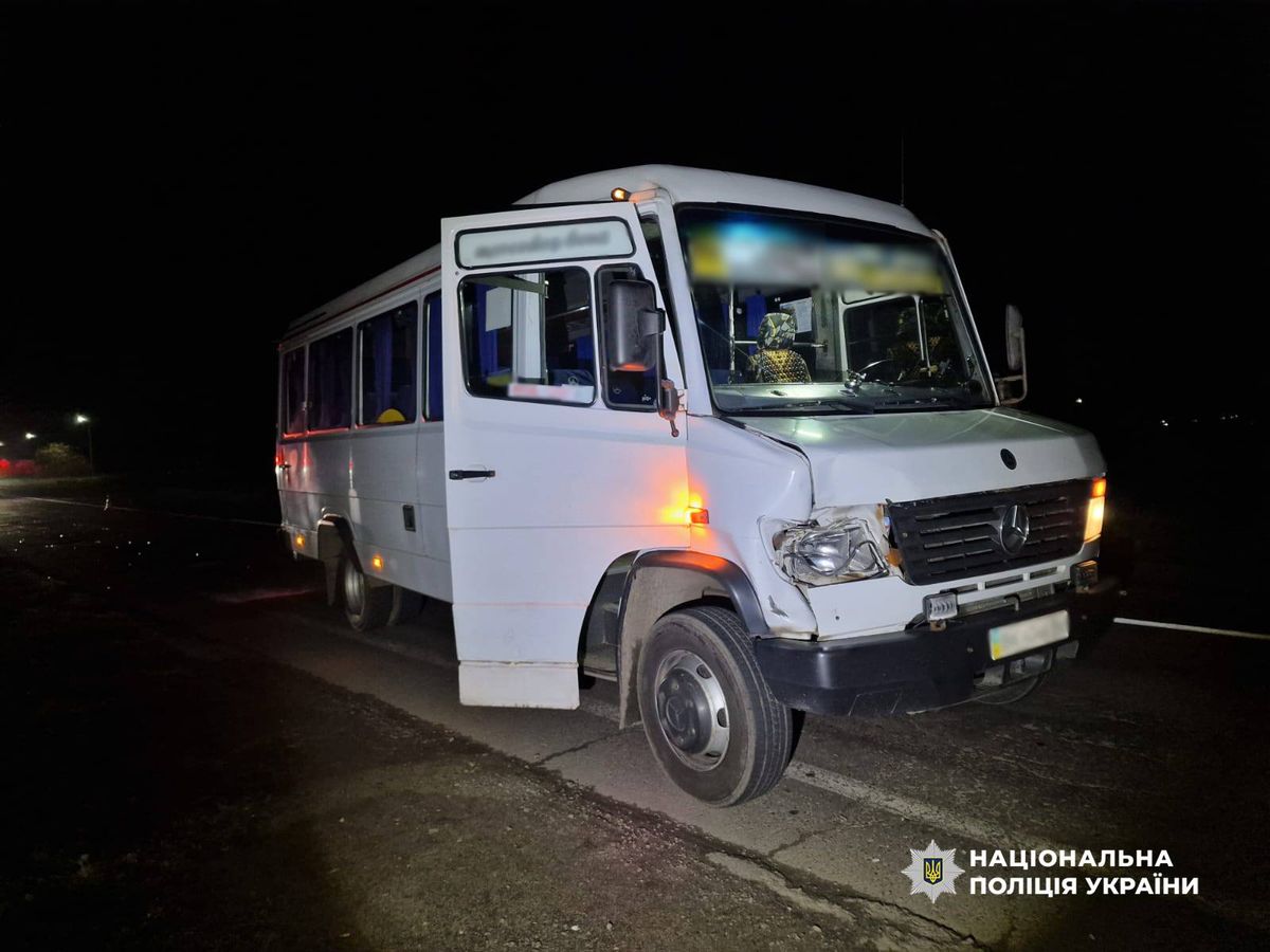 Неподалік Рівного маршрутка на смерть збила пенсіонерку