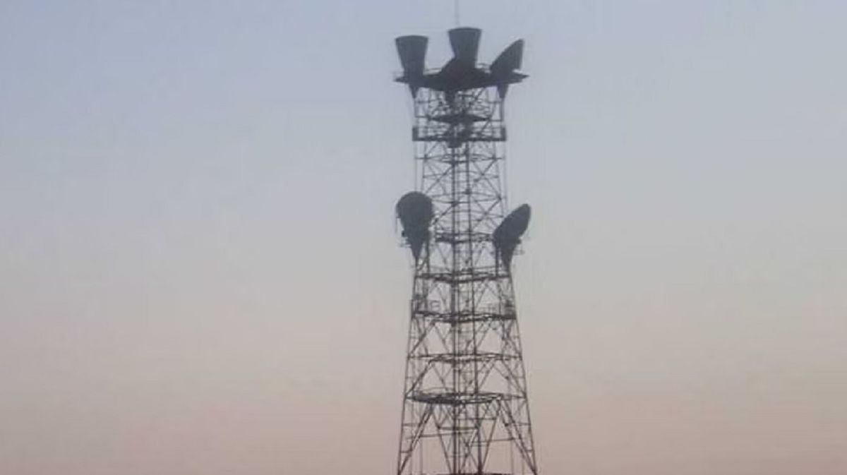 Через дронову атаку в Росії припинила роботу засекречена військова радіостанція «Судного дня»