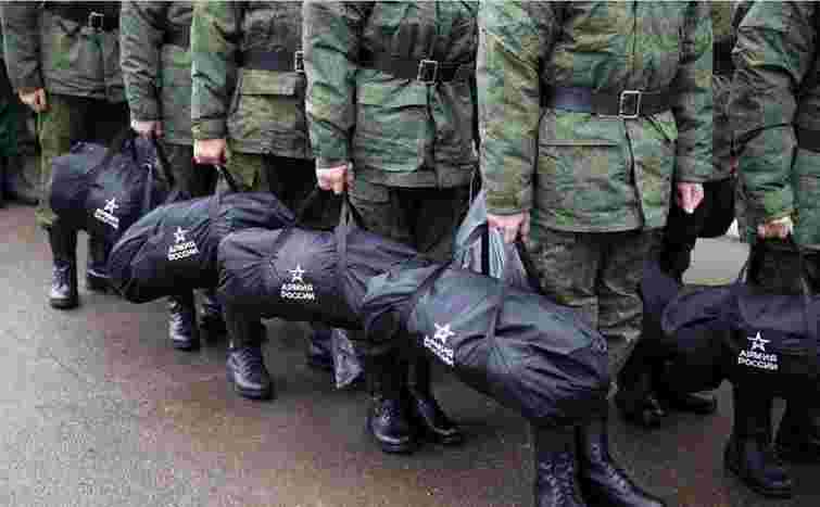 Окупанти мобілізували жителів Луганщини, які проходили строкову службу в армії Росії