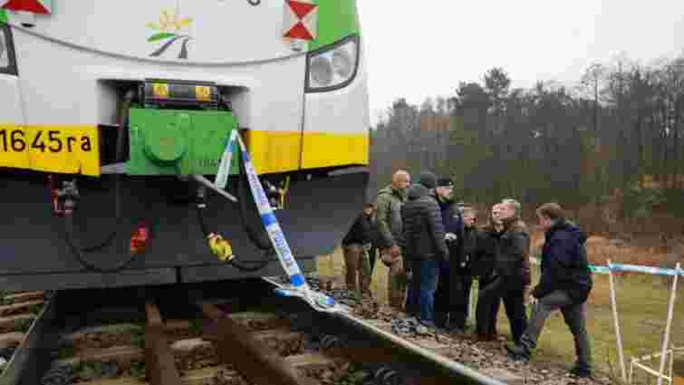 У Польщі підірвали колію на ділянці залізниці, якою перевозять допомогу для України