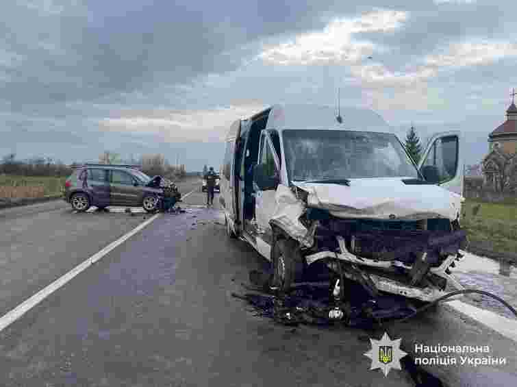 Біля Галича розбився рейсовий мікроавтобус, одна загибла і вісім травмованих