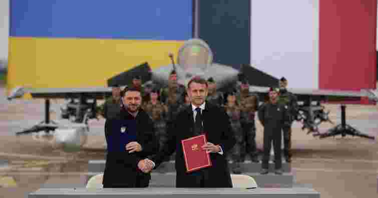 Україна закупить у Франції 100 винищувачів Rafale