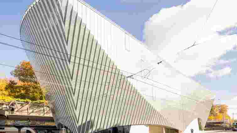 У Цюриху звели офісну будівлю «Дім сокола» над залізничним вокзалом