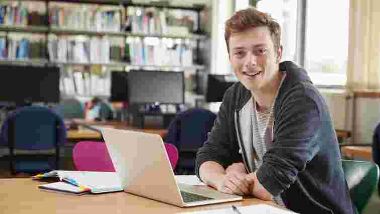 Повернення людей в економіку: правда і міфи про цифрову систему «Обрій» для безробітних