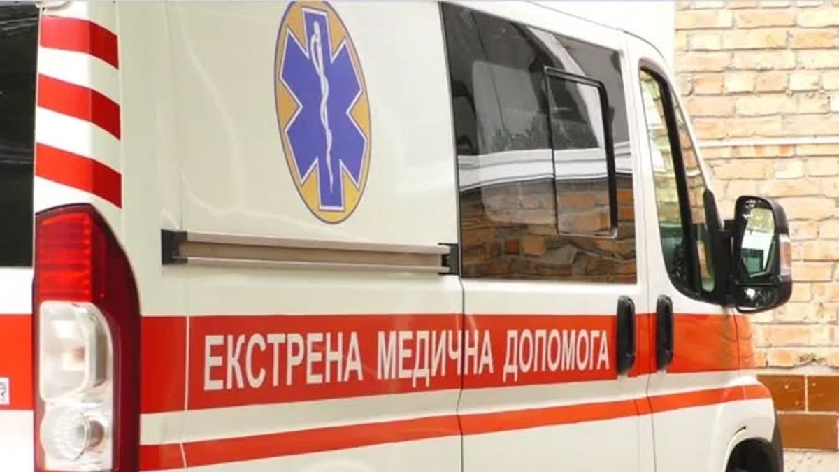 У Тернополі парамедики врятували 100-річну пацієнтку від зупинки серця