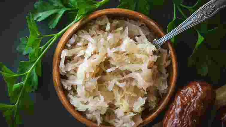 Є 4 обовʼязкові правила: як приготувати квашену капусту, щоб вона не перекисла