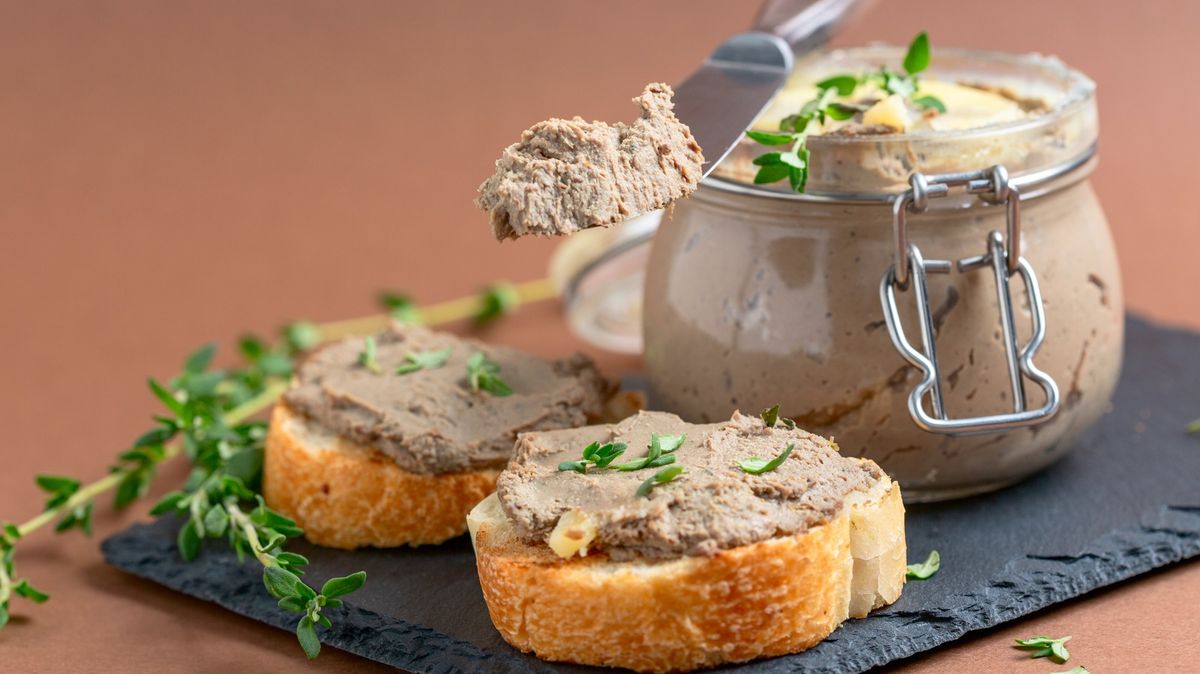 Паштет з курячої печінки. Рецепт дня