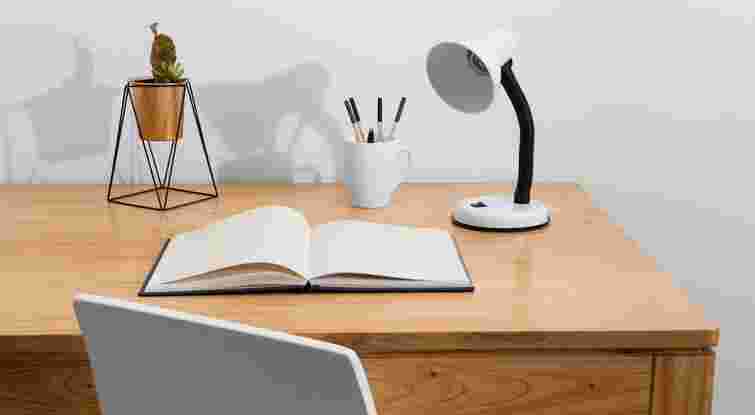 Через ракетну атаку кілька шкіл Тернополя перейшли на дистанційне навчання