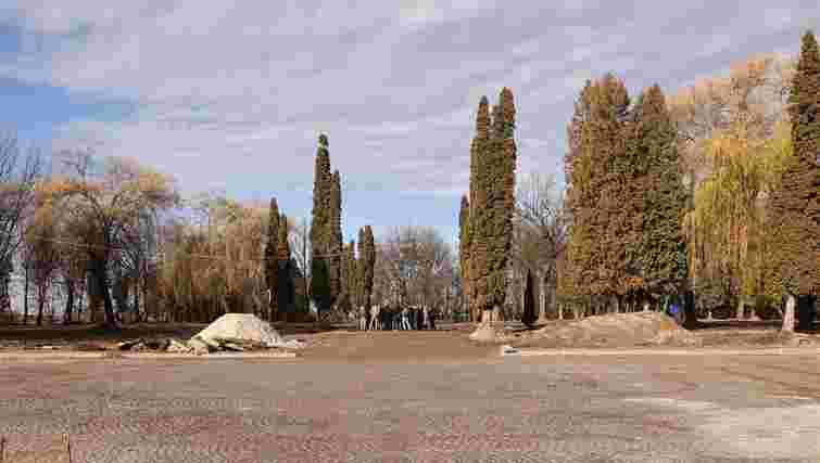 Про нове поле почесних поховань у Львові у питаннях і відповідях