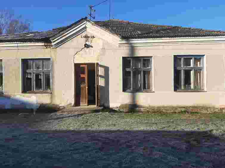 На Тернопільщині внаслідок ракетної атаки пошкоджено школу й адмінбудівлі