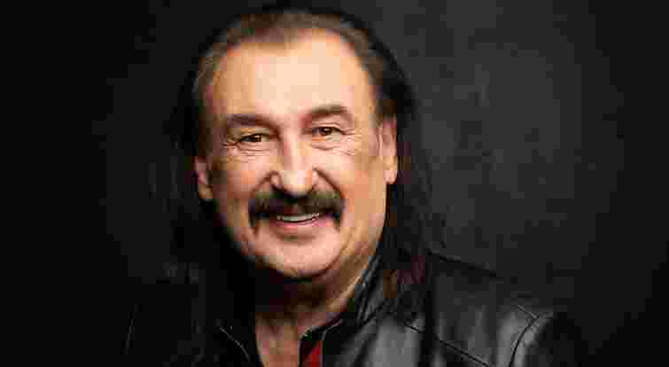 Відомий співак Степан Гіга перебуває у важкому стані