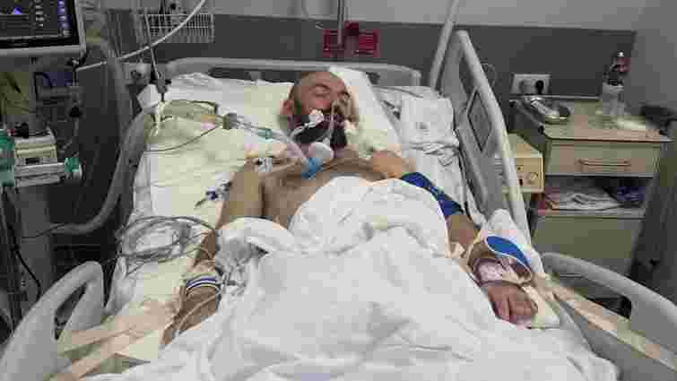 Відомий український співак Adam через важку хворобу впав у кому