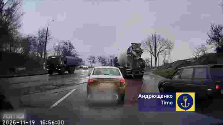 У Маріуполі зафіксували масштабне перекидання російських сил на Запорізький напрямок 