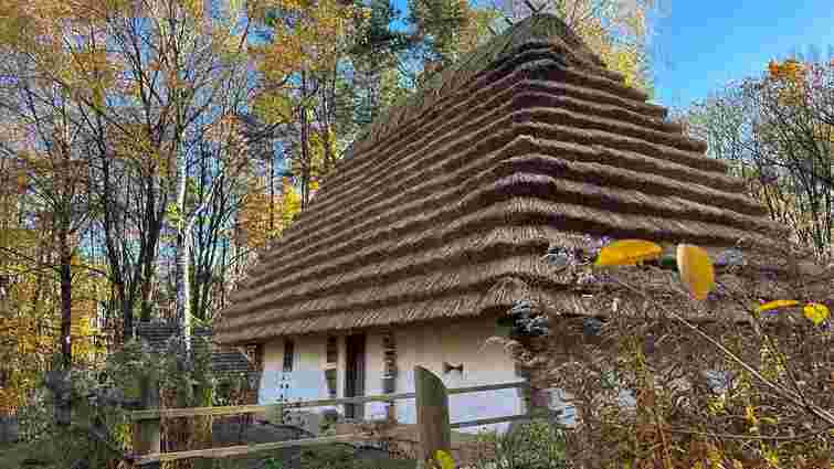 У львівському скансені відреставрували лемківську хату XIX століття
