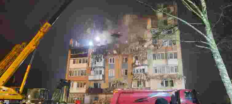 «Чоловіка і жінку знайшли на траві. Вони обнялися й загинули»