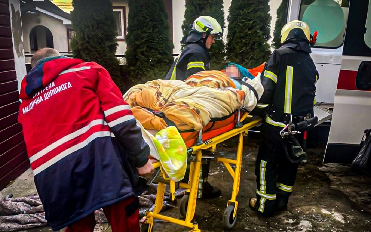 У Радехові через вибух газу в будівлі постраждала літня жінка