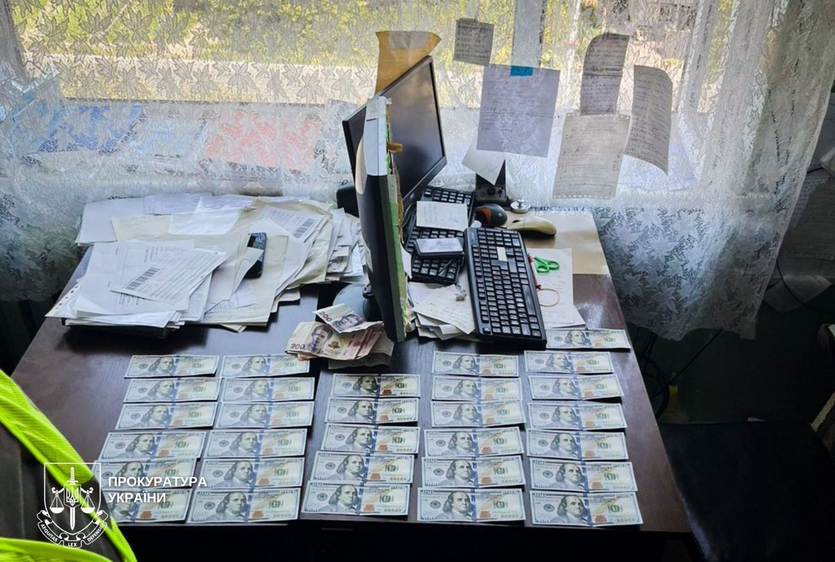 На Закарпатті під час отримання хабаря від ухилянта затримали лікаря-інфекціоніста
