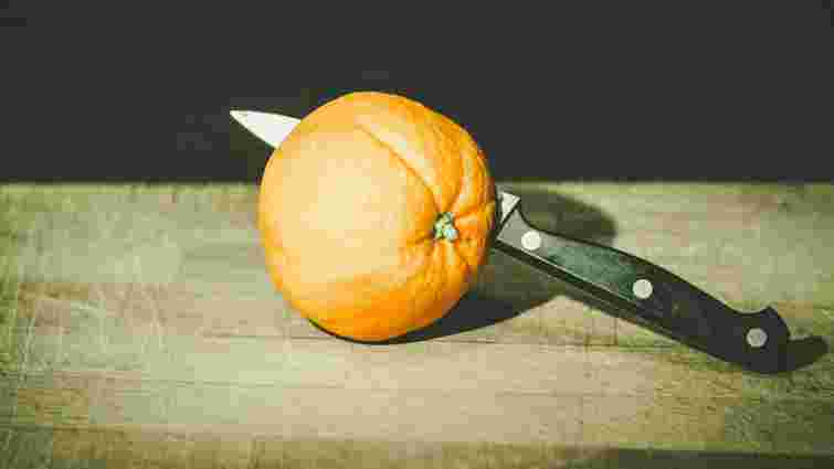 Вода, духовка, мікрохвильовка: як легко почистити гарбуз від шкірки