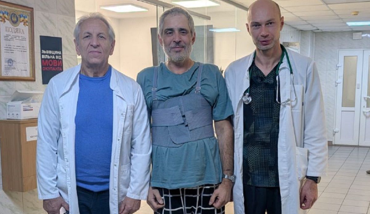 Киянин Валерій Пальчик з професором Любомиром Куликом (зліва) і Назаром Грабовським