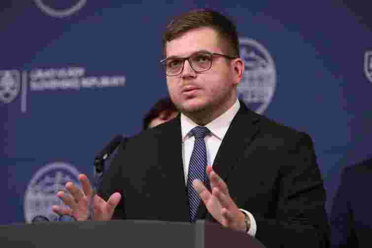 Українське посольство обурила заява міноборони Словаччини про потребу впливу Росії на Україну