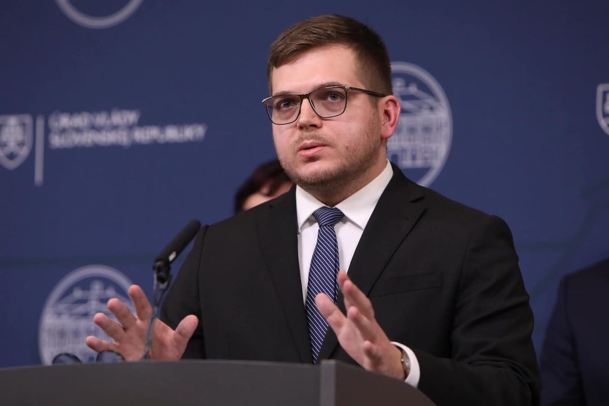 Українське посольство обурила заява міноборони Словаччини про потребу впливу Росії на Україну
