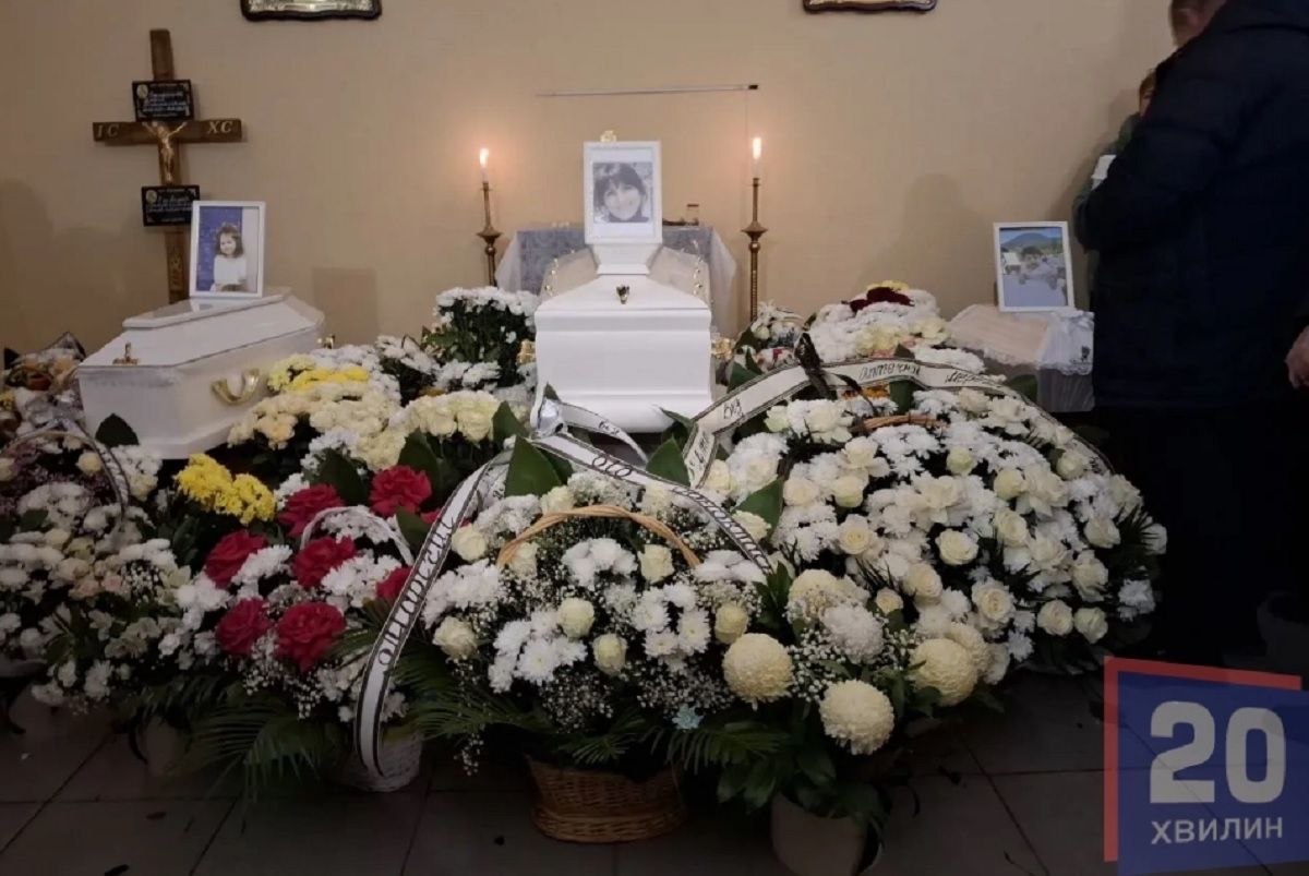 У Тернополі попрощалися з загиблими внаслідок обстрілу Марією Палагнюк та двома її дітьми
