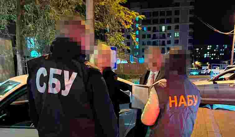 СБУ та НАБУ викрили на хабарництві суддю й адвокатку з Одеси
