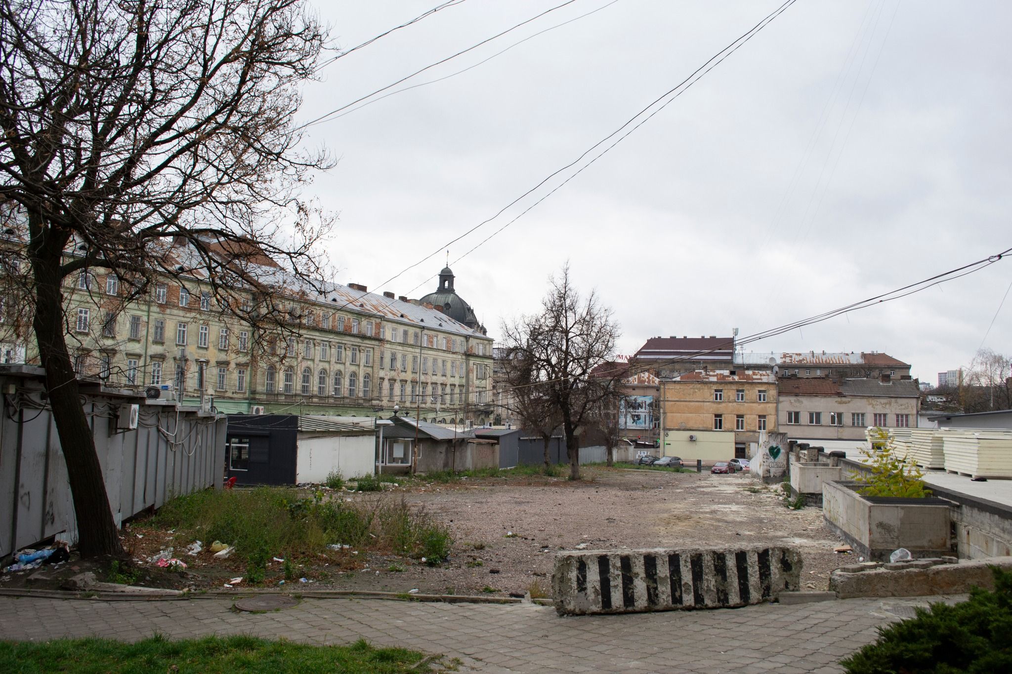 рынок Добробут, Львов