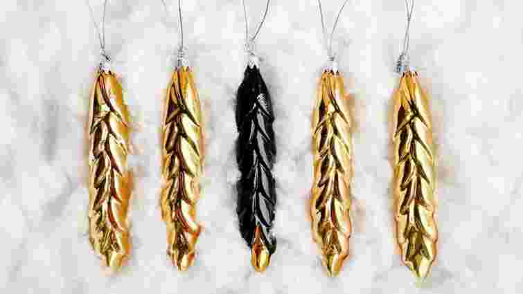 Український бренд зупинив продаж ялинкових прикрас «П’ять колосків» після скандалу