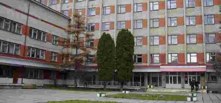 Депутати підтримали реорганізацію пʼяти поліклінік у Львові