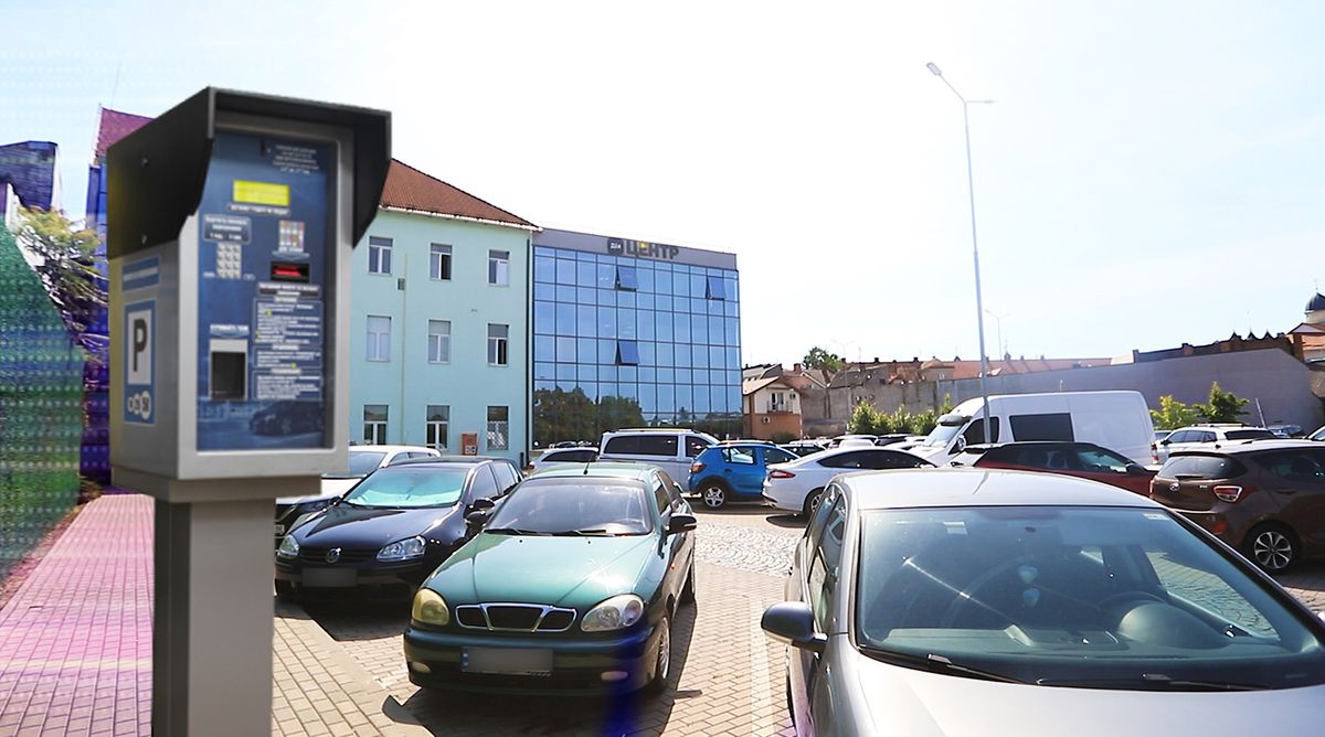 У Мукачеві встановили тарифи на паркування автомобілів