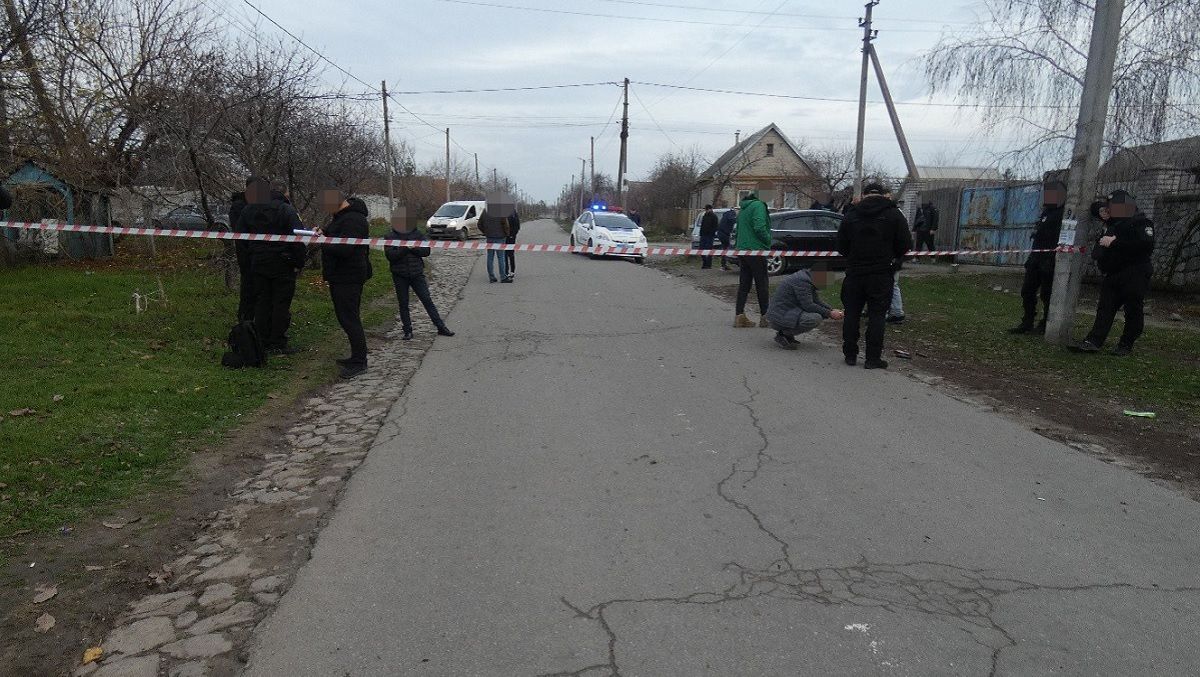 Поблизу Запоріжжя пʼяний поліцейський з автомата поранив трьох військових